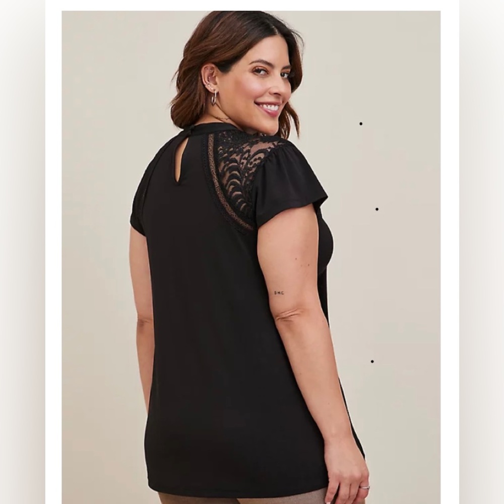 NWOT TORRID FIT&FLARE TOP
